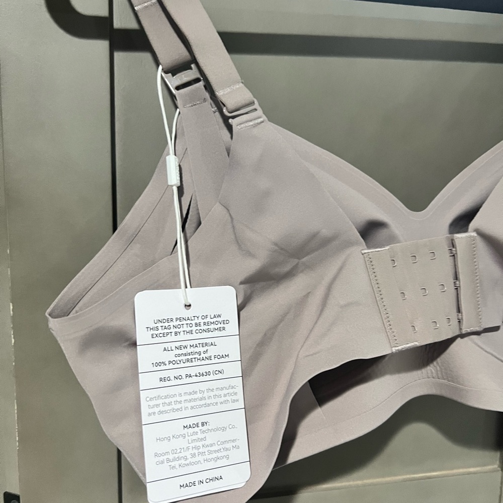 NWT Momcozy 2XL Beige nursing Bra - Picture 2 of 6